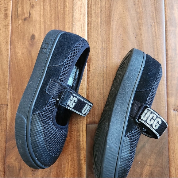 Ugg Mary Jane - Picture 6 of 7